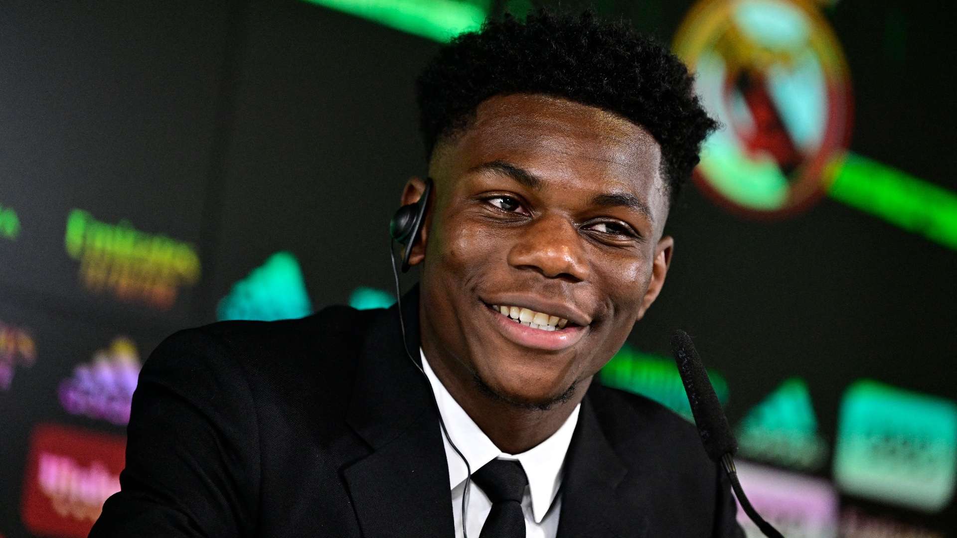 球和红牌判 球和红牌判