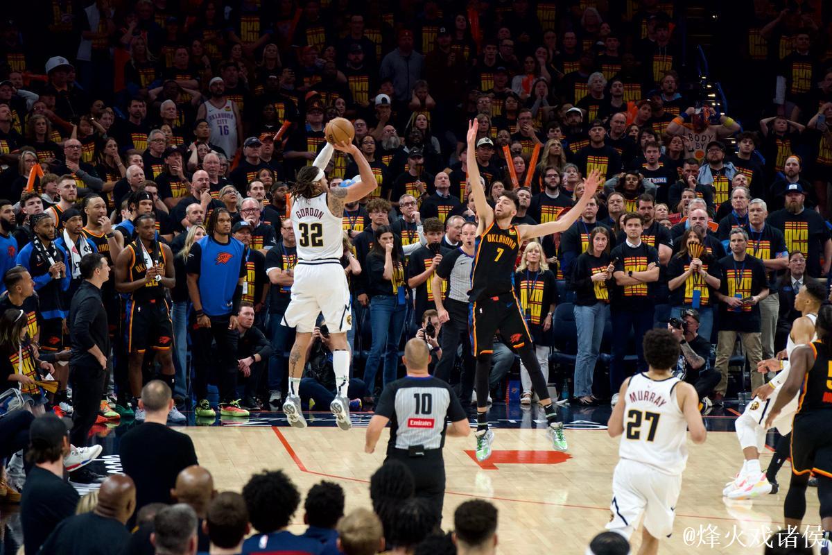 戈登身着361°AG6狂砍22分6板3助，助掘金力克独行侠